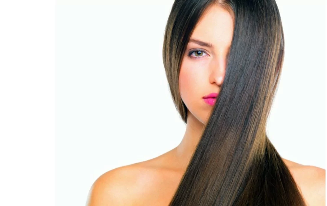 Keratynowe prostowanie włosów: Odkryj nowy wymiar prostych włosów!